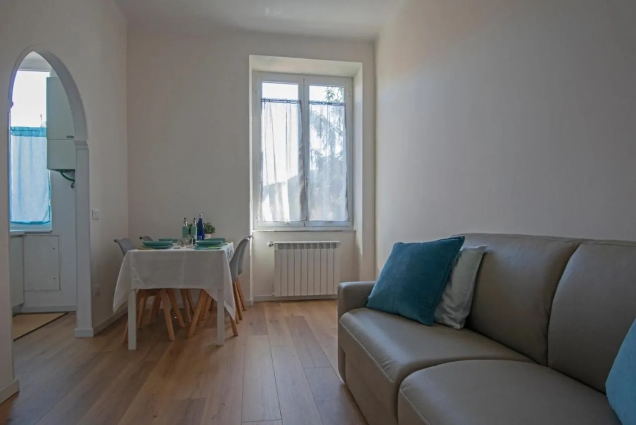 Viabai Con Parcheggio Privato Apartment Genoa Italy