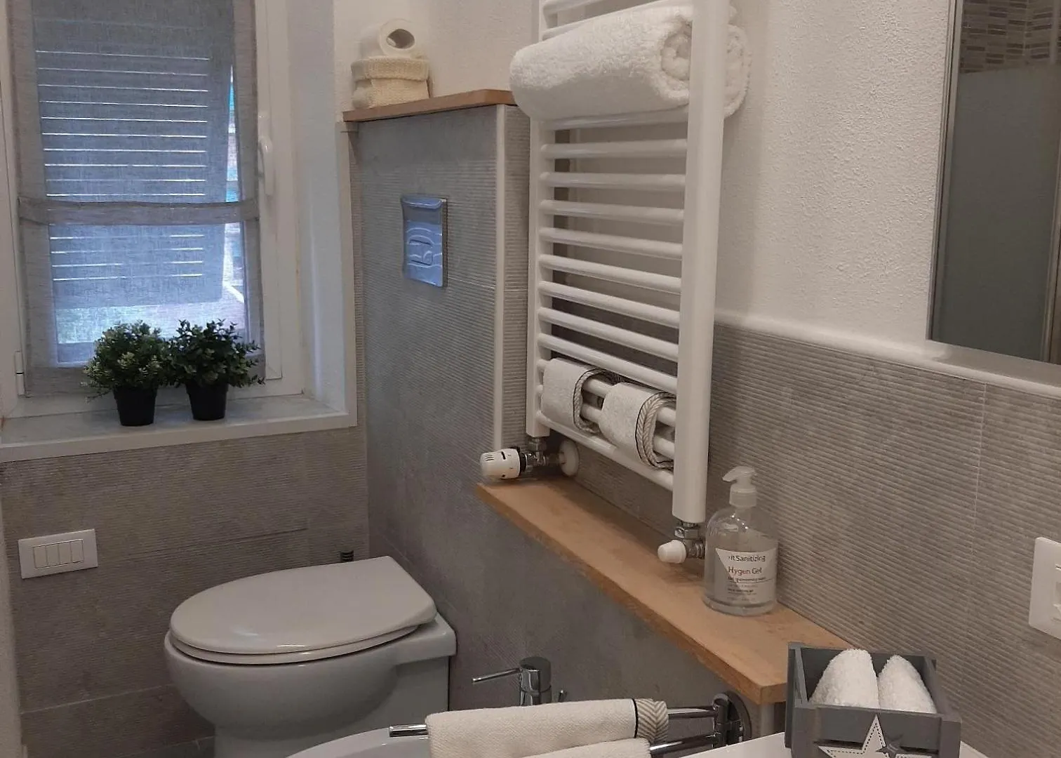 Apartment Ferienwohnung Viabai Con Parcheggio Privato Genua Italien